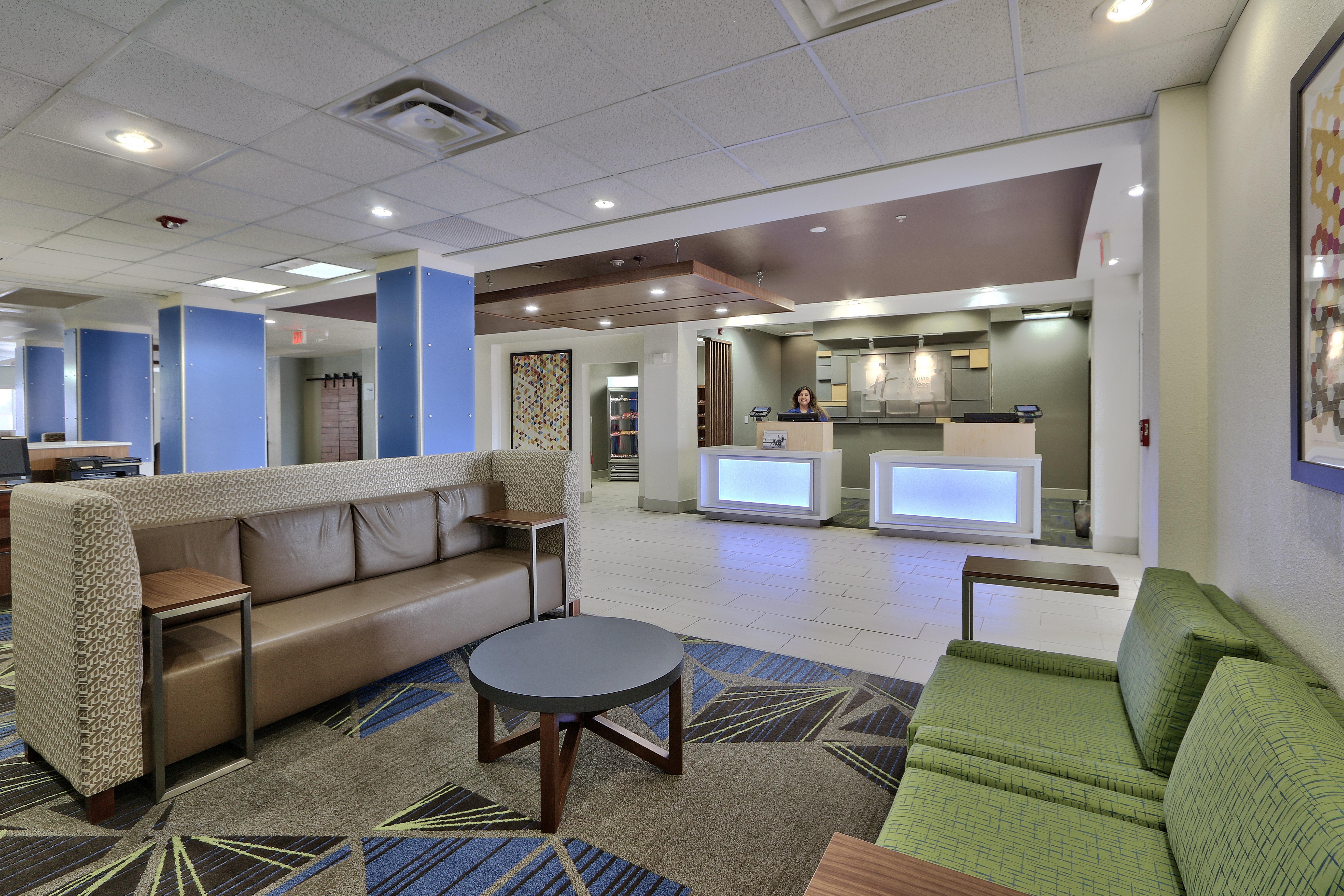 Holiday Inn Express & Suites Portales By Ihg מראה חיצוני תמונה