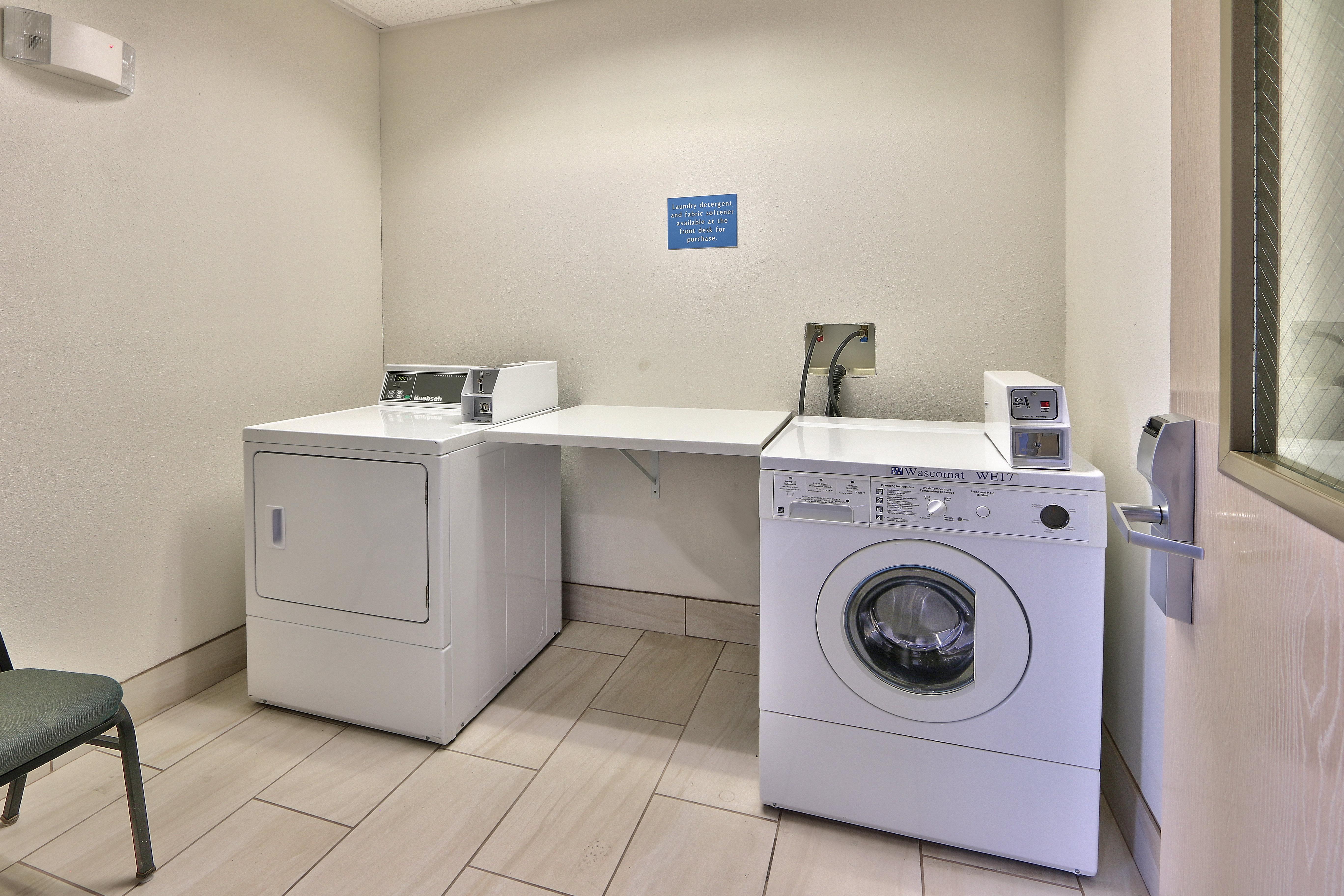 Holiday Inn Express & Suites Portales By Ihg מראה חיצוני תמונה