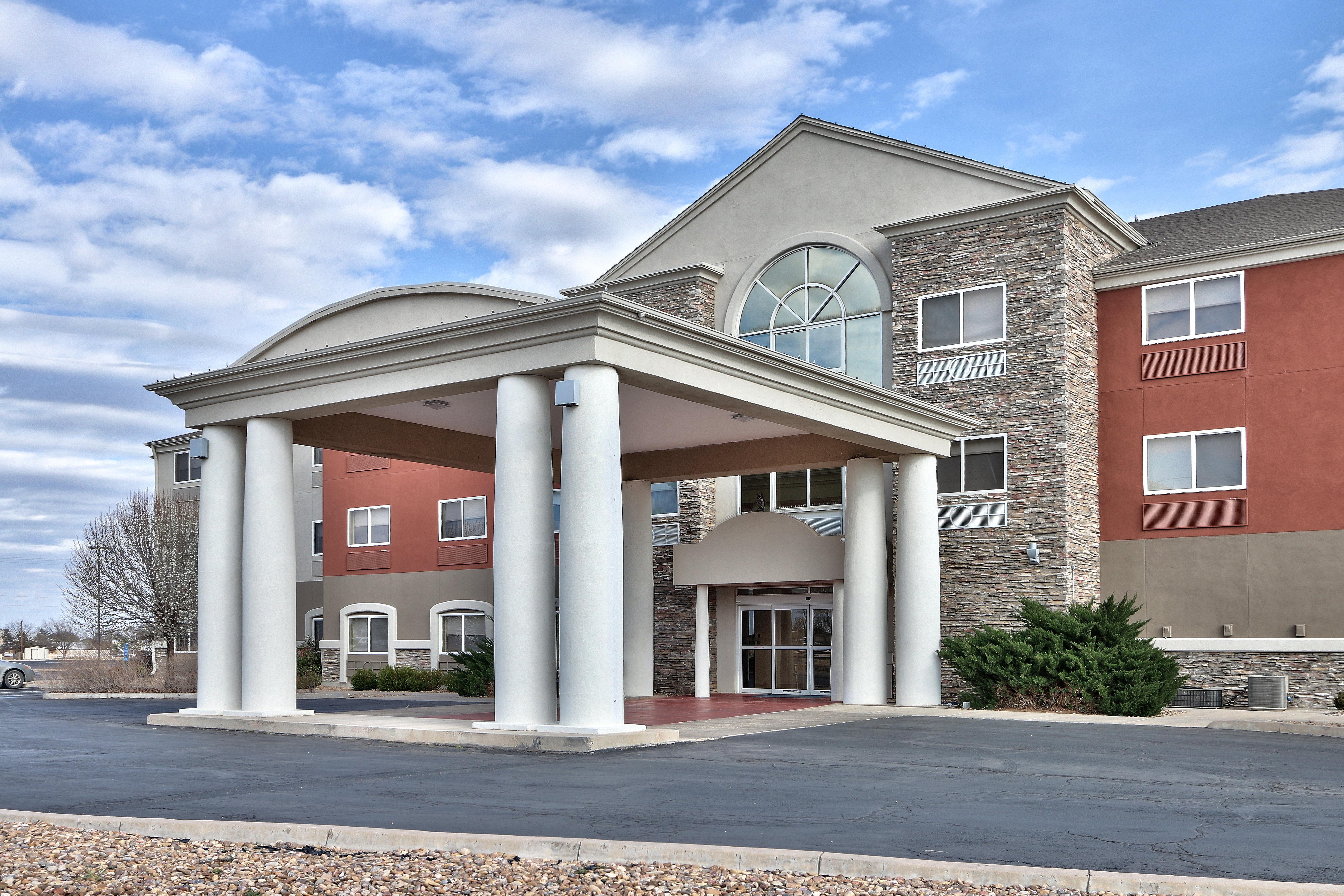 Holiday Inn Express & Suites Portales By Ihg מראה חיצוני תמונה