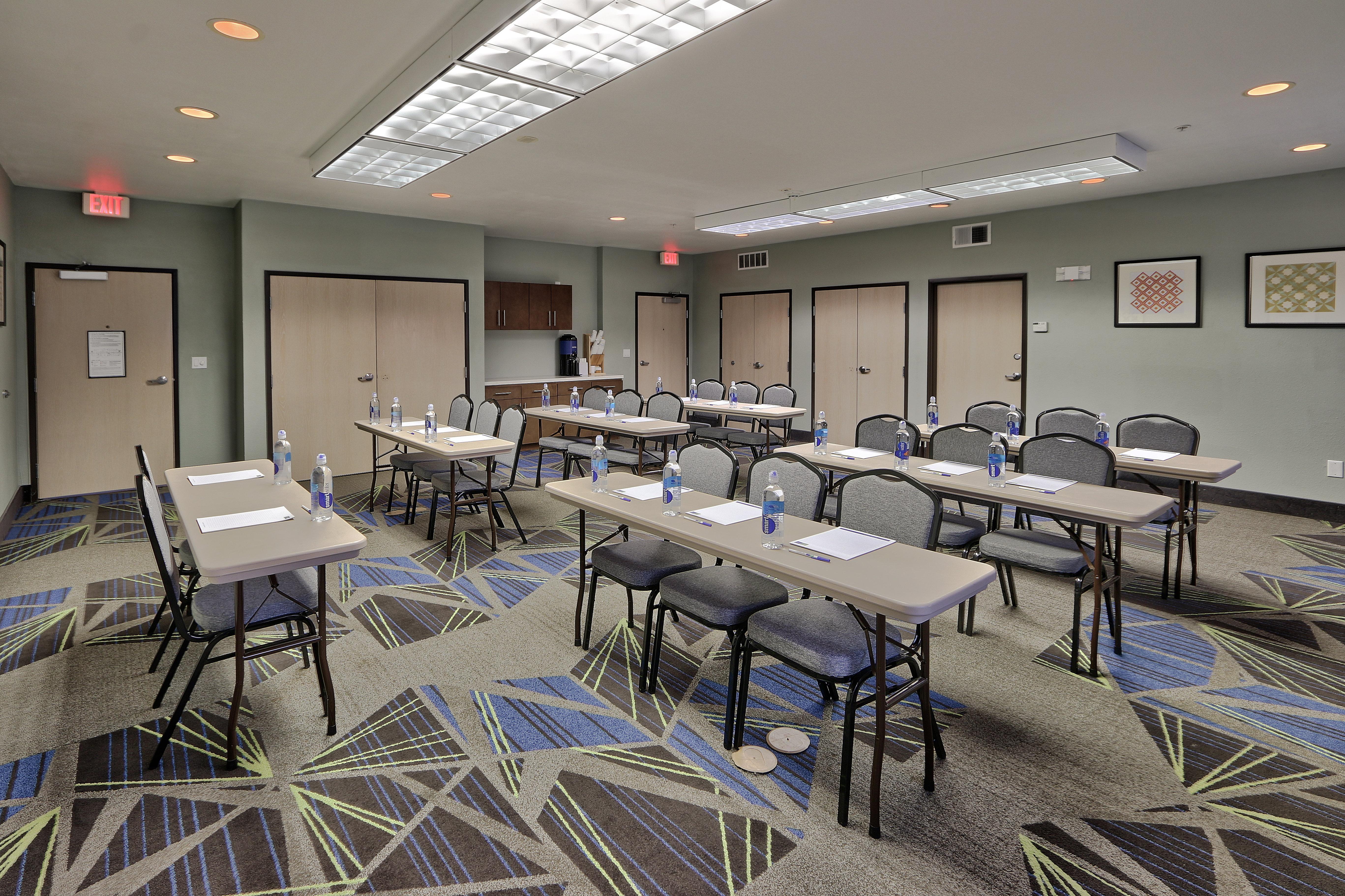 Holiday Inn Express & Suites Portales By Ihg מראה חיצוני תמונה