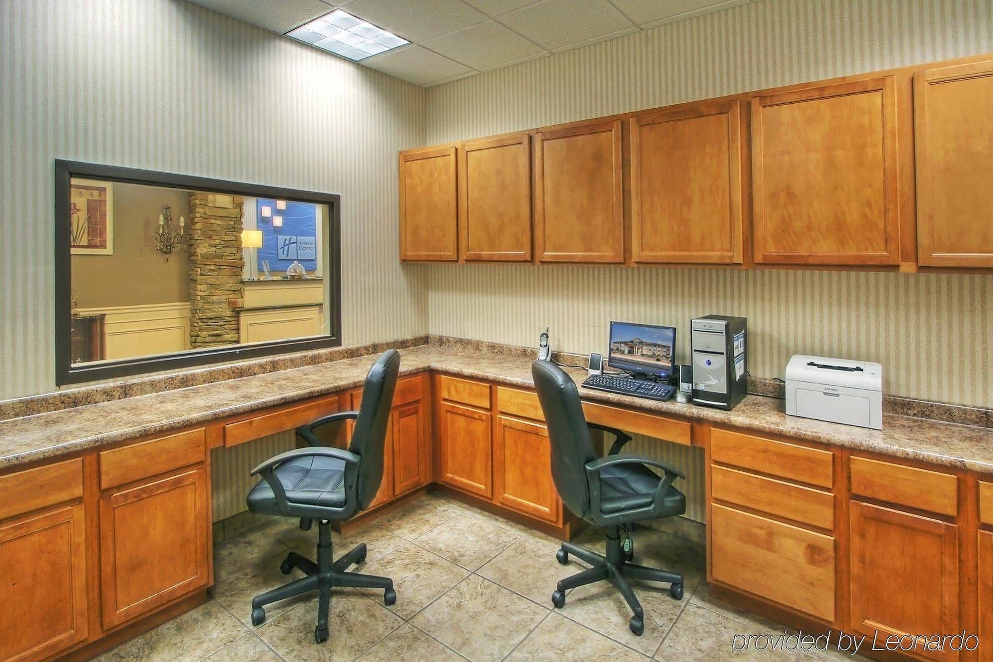 Holiday Inn Express & Suites Portales By Ihg מראה חיצוני תמונה